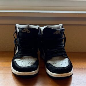 Nike Women’s High Top Sneakers Black and Grey